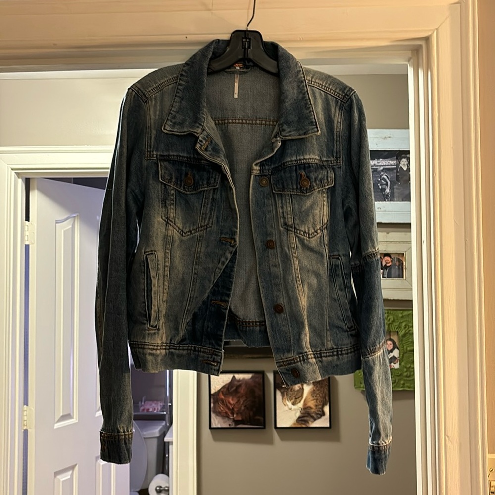 Free People denim jacket. Size medium!